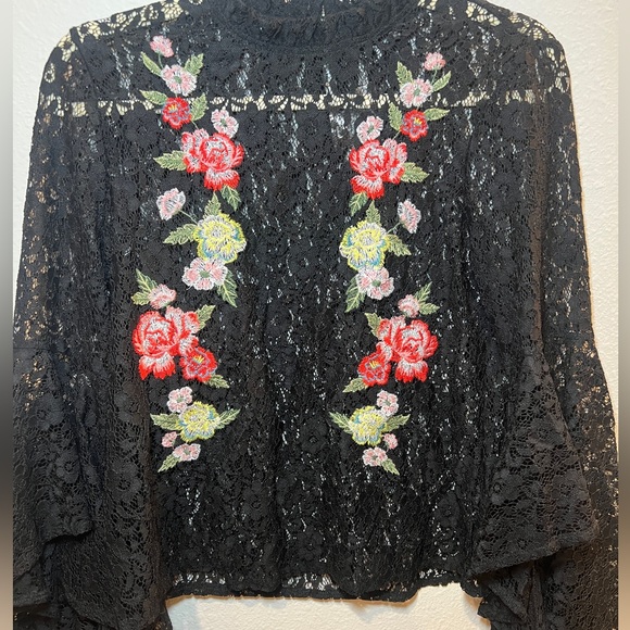 Jealous Tomate Black Lace Top Rosses Ruffle Sleeves Size S - Picture 4 of 9